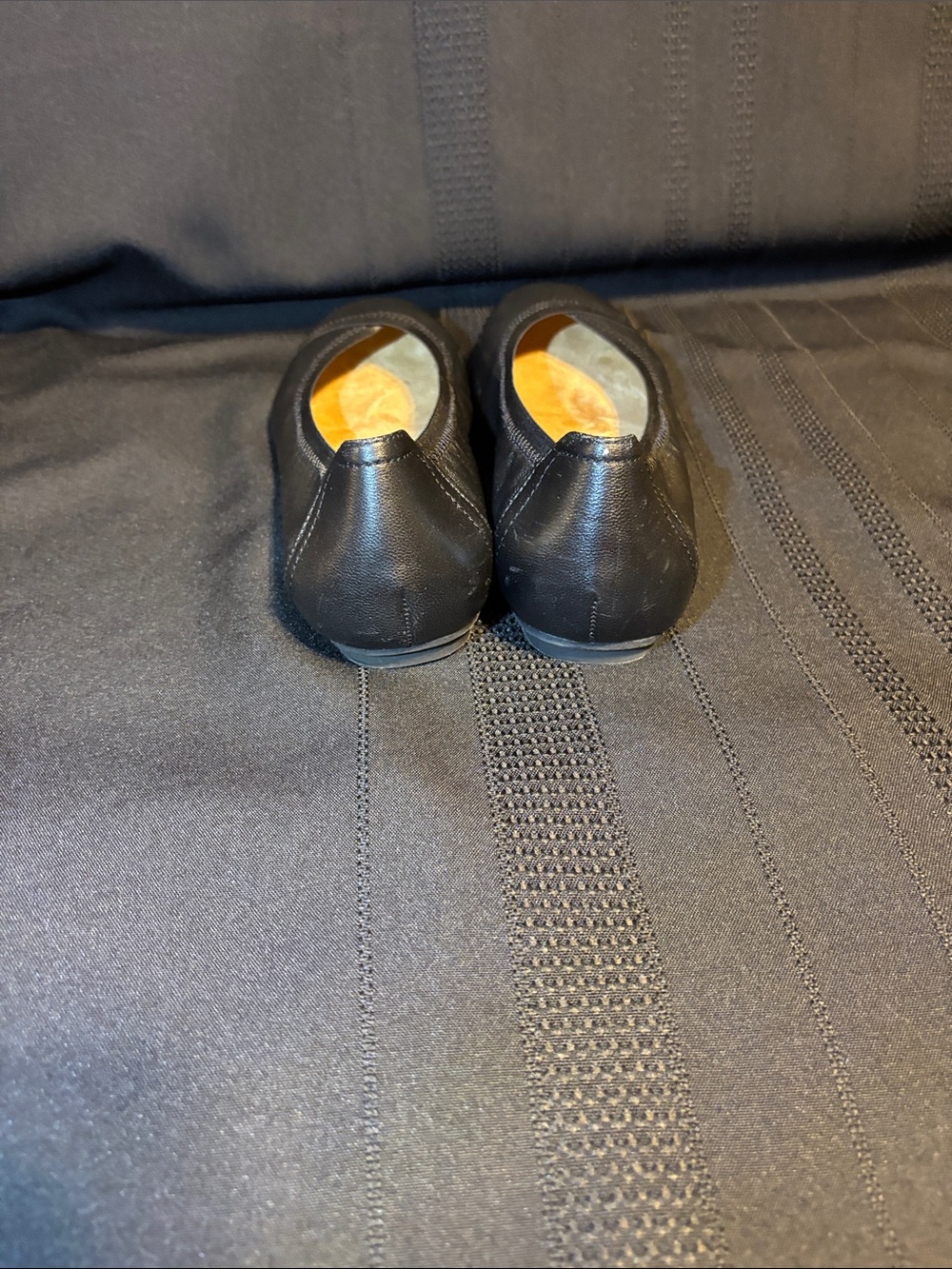 Vionic Black Leather Ballet Flats Size 7.5 - Picture 2 of 5